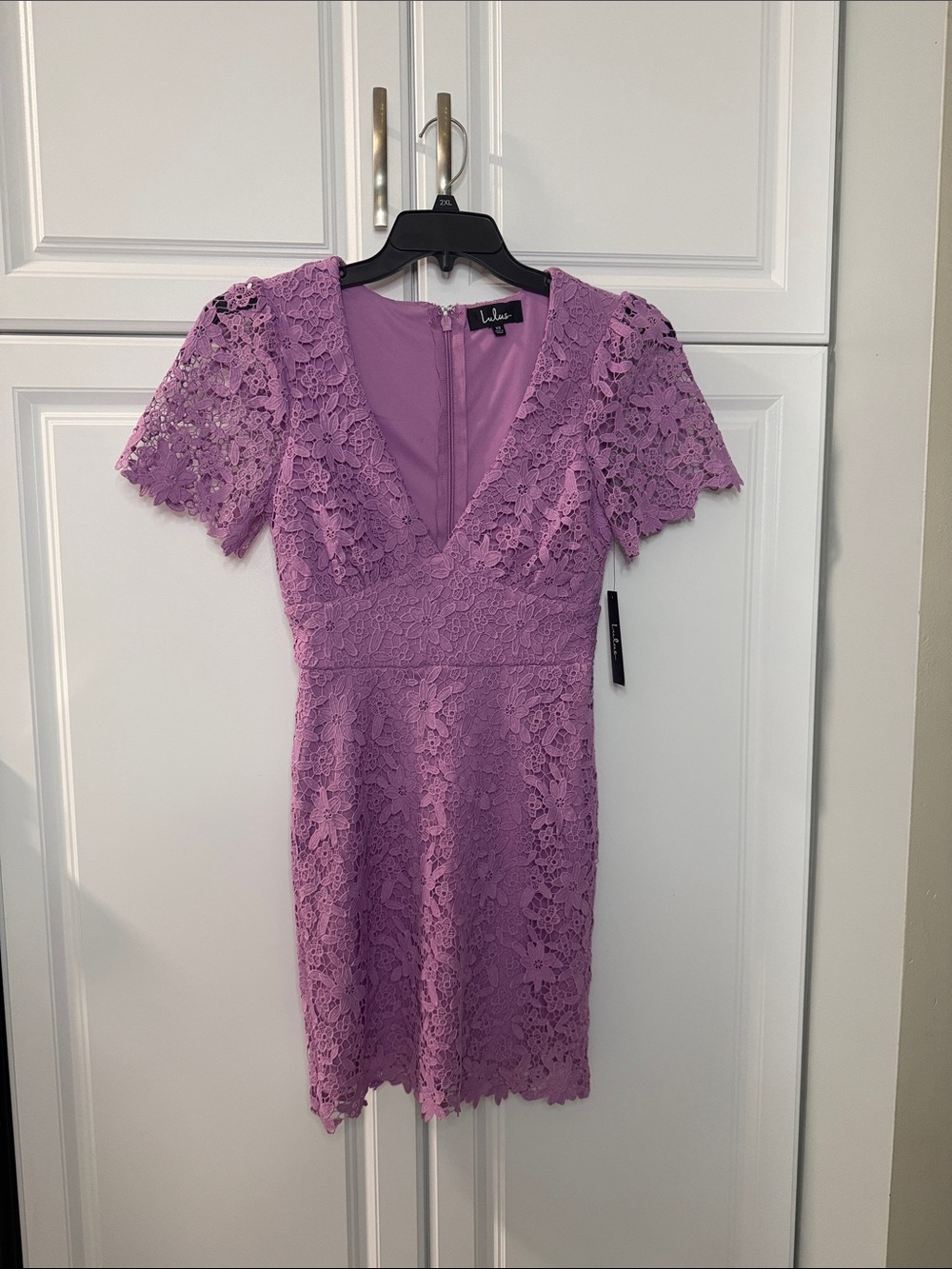 Lulu's Lavender Lace V-Neck Short Sleeve Dress